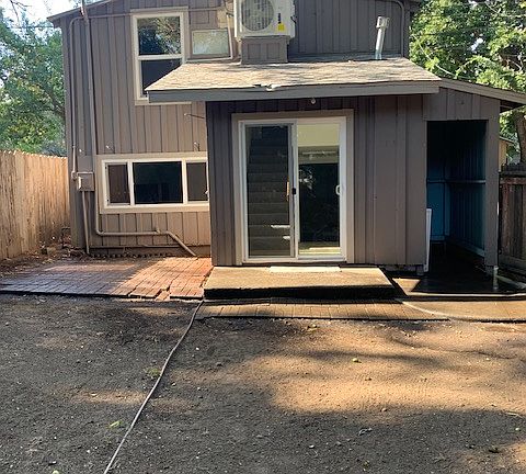 2nd image of 1165 Hobart St #4
