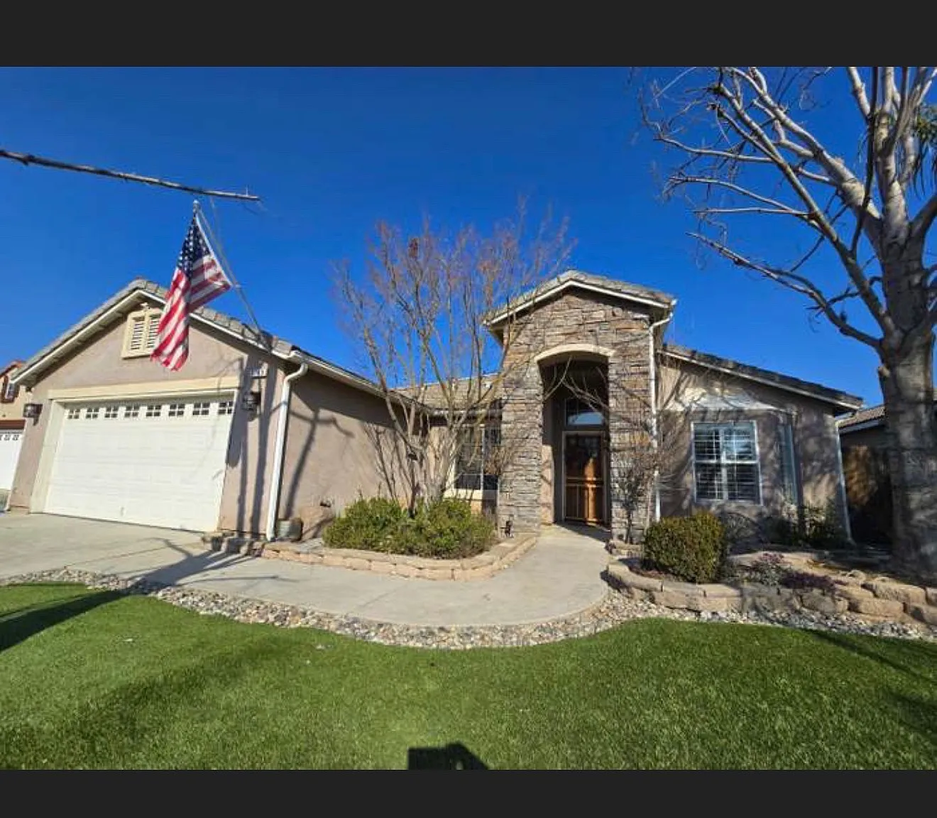 4 bed, 1640 sqft, $3,000 — Photo 1