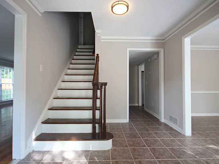 4525 Fox Creek Dr — Photo 8