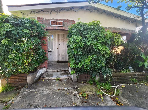 2216 E Hatchway St, Compton, CA 90222