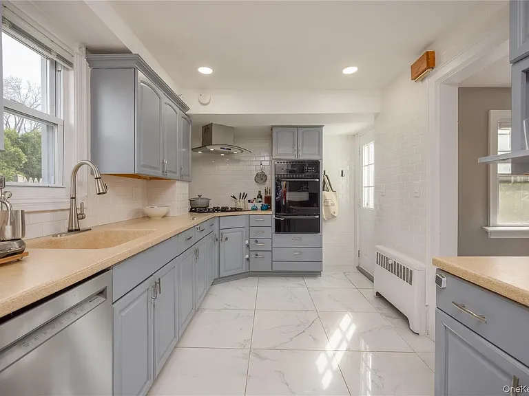 Beautiful updated kitchen MODERN