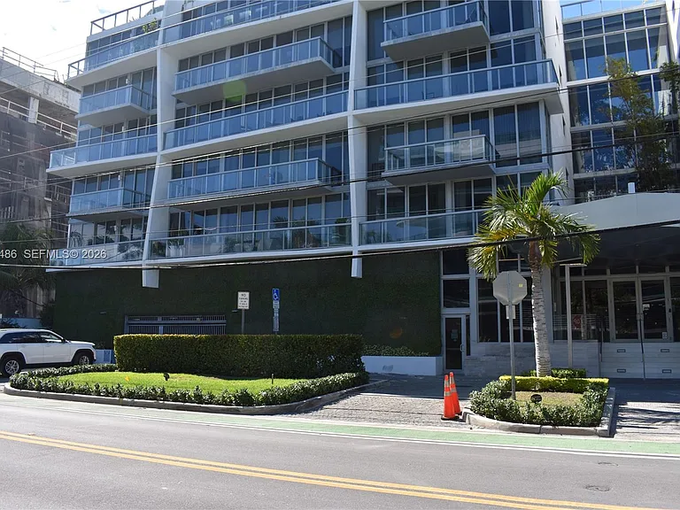 9940 W Bay Harbor Dr #6D — Photo 3