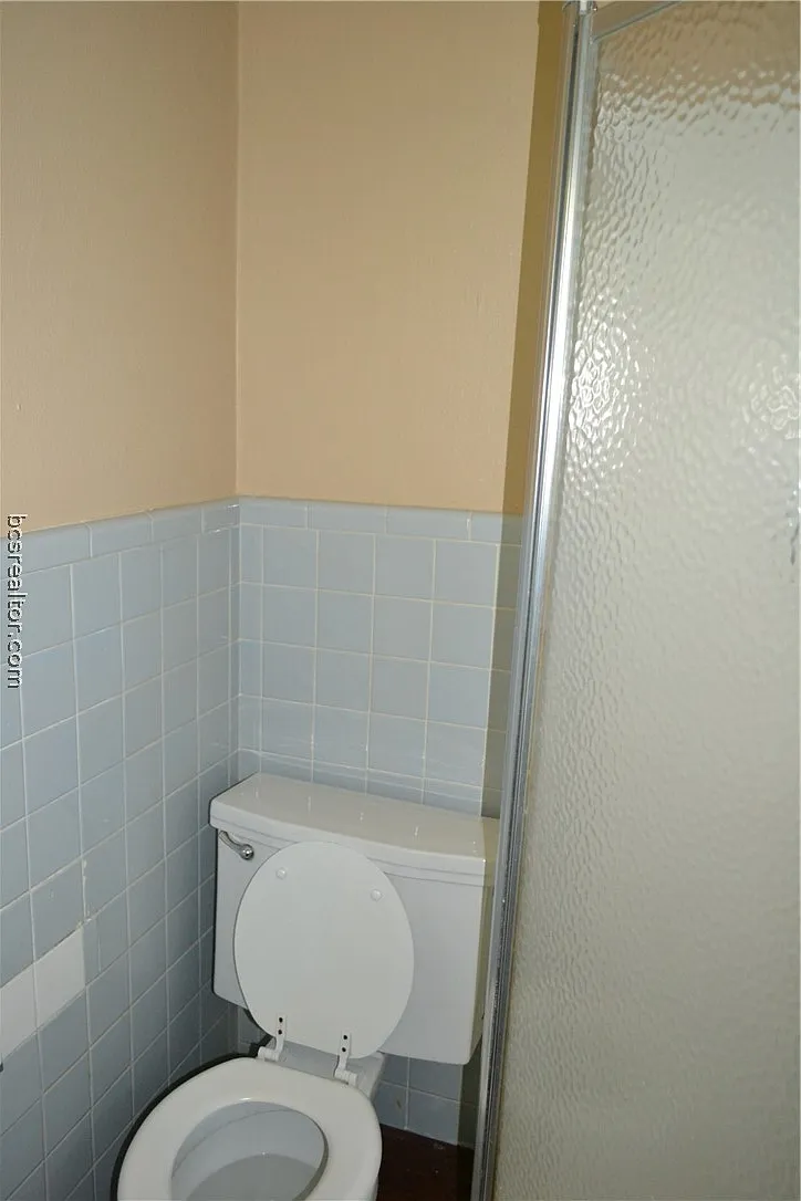5 bed, 1902 sqft, $2,655 — Photo 4