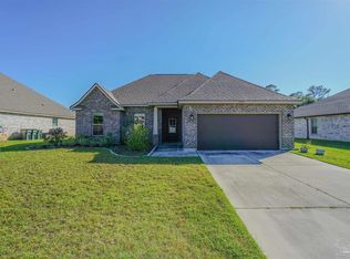 9953 Suwanee Ln, Pensacola, FL 32526