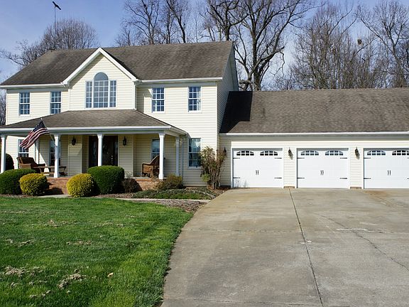 2nd image of 39 E Lakewood Dr