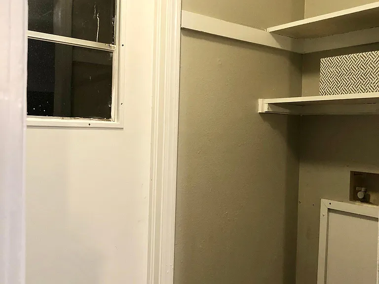 1203 E Pecan St — Photo 11