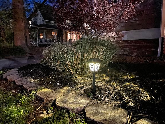 3rd image of 1197 W Clifton Blvd