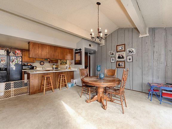 4th image of 4906 Orchid Way