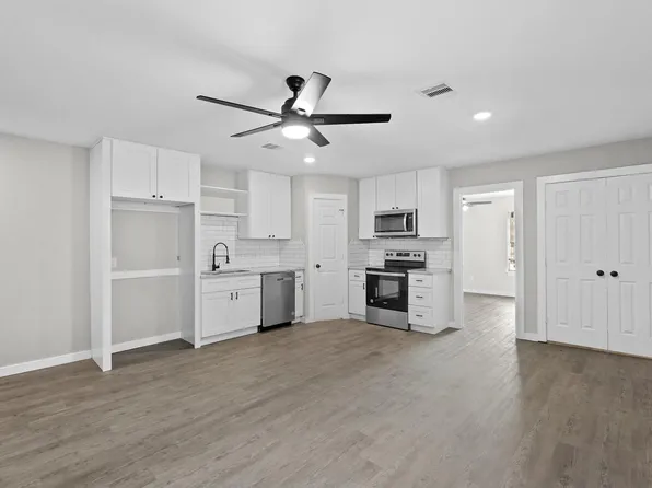 6121 Ridgemont St, Houston, TX 77087