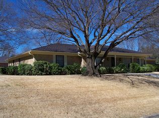 4332 Ridglea Country Club Dr, Benbrook, TX 76126