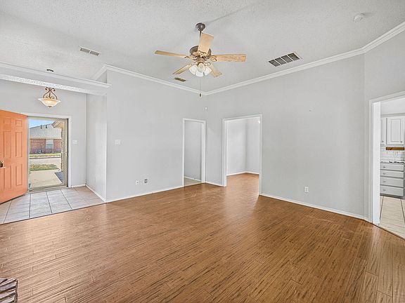 5th image of 2102 97th St