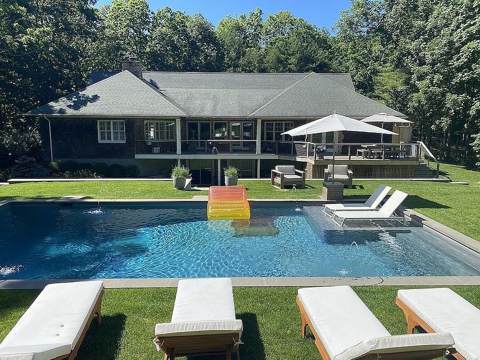 1st image of 42 Laurel Dr