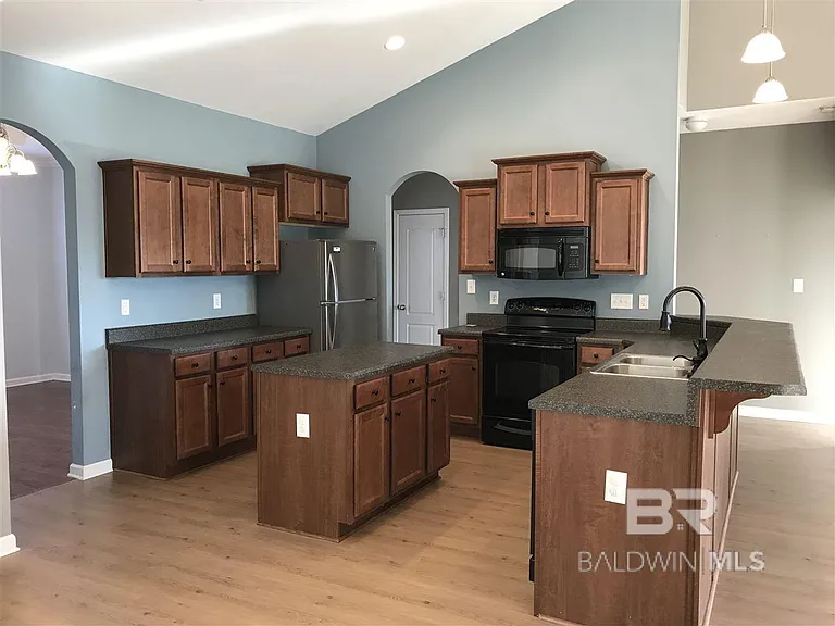 24015 Limerick Ln — Photo 4