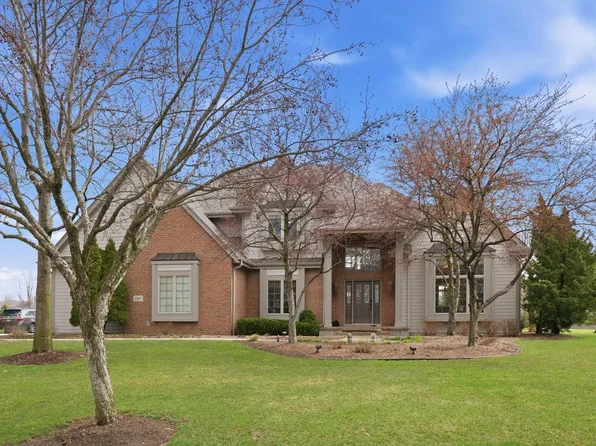 1267 Mary Hill CIRCLE, Hartland, WI 53029