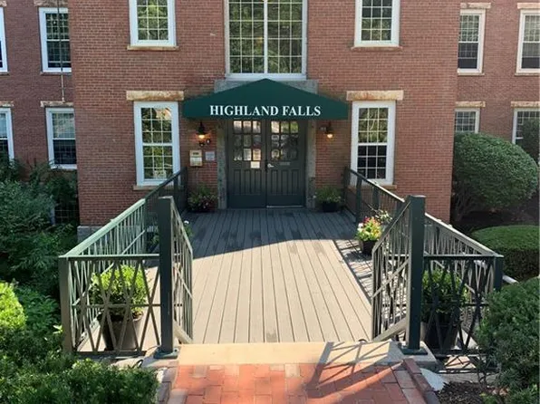 2 School St #116, Lincoln, RI 02865