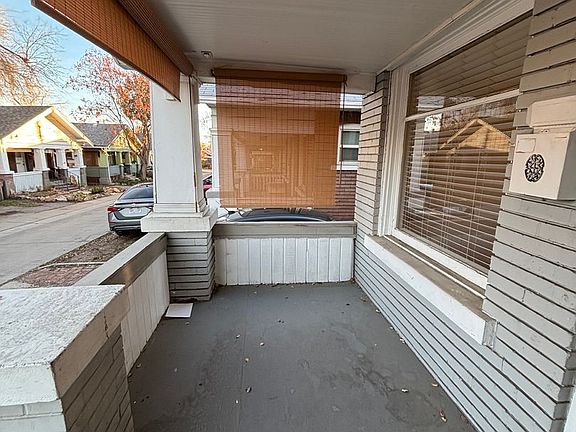 2nd image of 612 S Harmony Ct