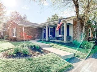 10805 Falkirk Rd, Douglass Hills, KY 40243