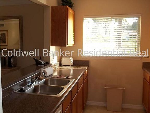 5th image of 1935 Toucan Way Unit 302