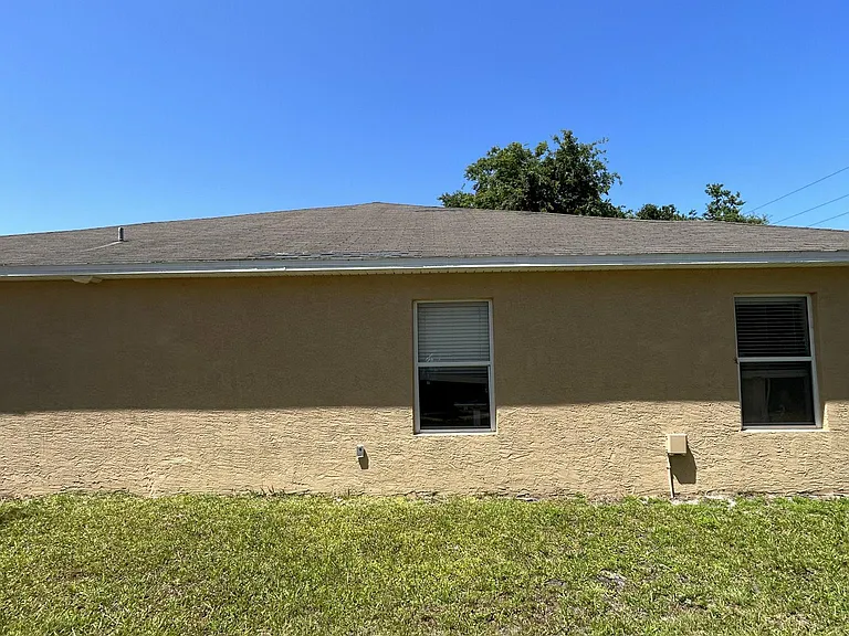 14 Coral Reef Ct N #B — Photo 3