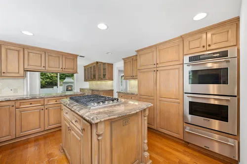 6 Village Cir Photo 1