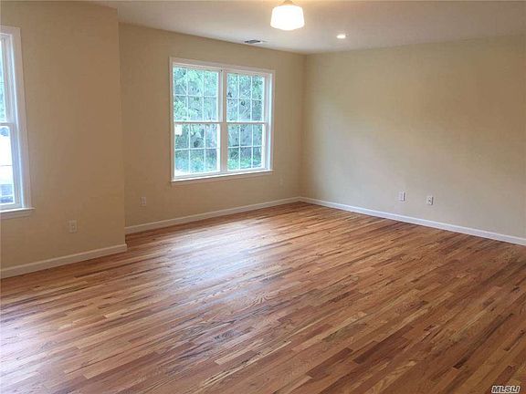 4th image of 132 N 27th St