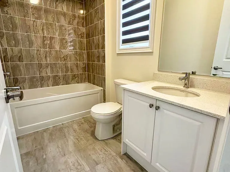 162 Rowe St — Photo 11
