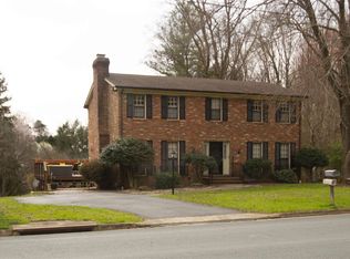 206 Chaucer Rd, Charlottesville, VA 22901