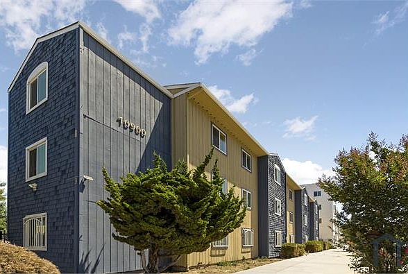 1st image of 10900 Macarthur Blvd #10