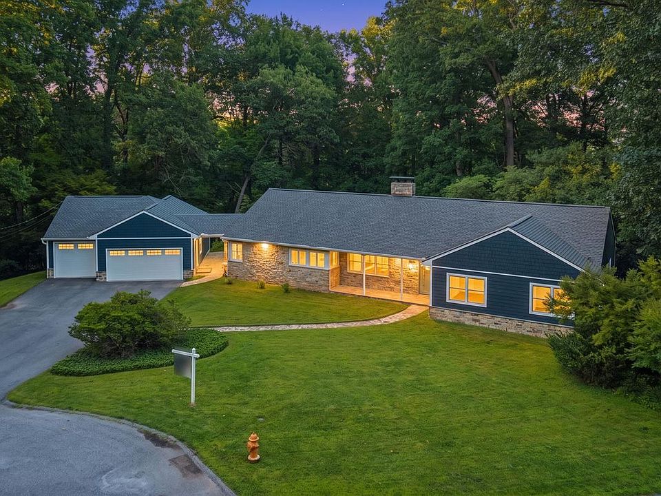 1st image of 21 Worthington Hill Dr