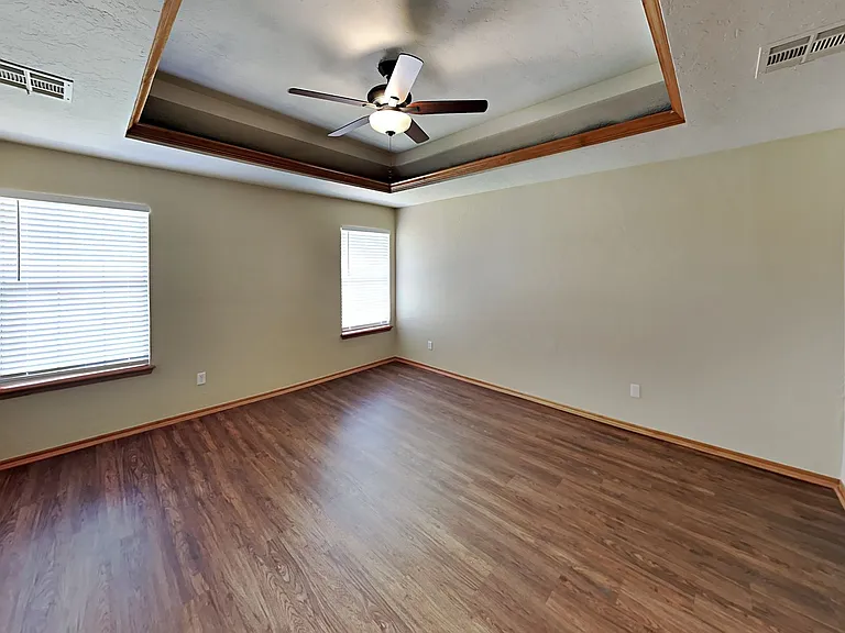 16409 Stoneview Dr — Photo 8