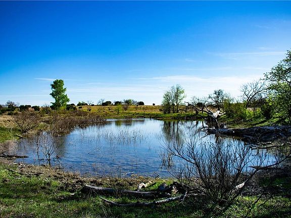 2nd image of 1009 County Road 412