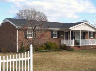 1302 Pruden St, Roanoke Rapids, NC 27870