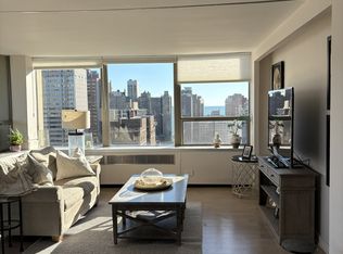 1360 N Sandburg Ter APT 2002C, Chicago, IL 60610