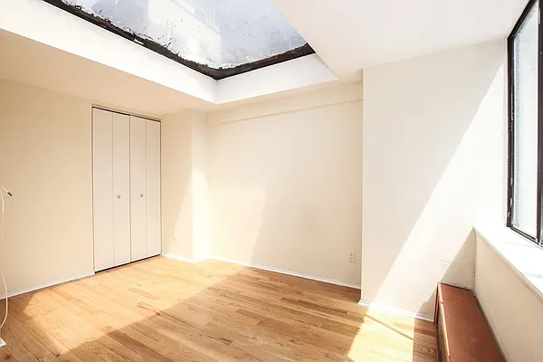 Rented by Avenues Real Estate | media 2