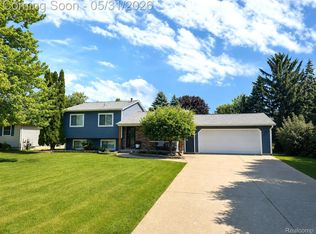 4102 Farner St, Linden, MI 48451