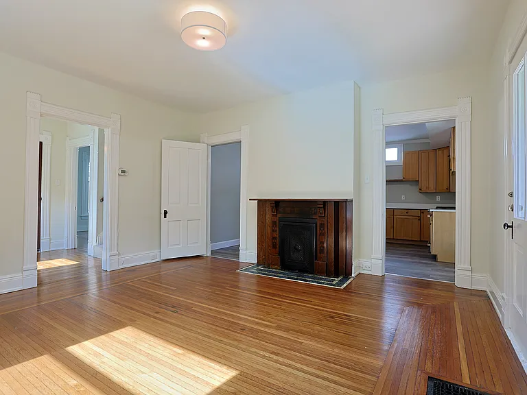 6118 Prentice St — Photo 20