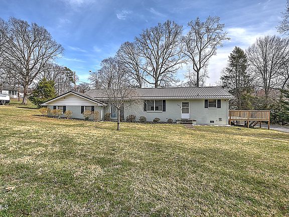 4th image of 532 Bays Cove Cir
