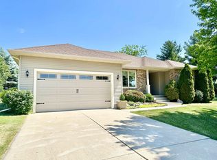 1708 Oakridge Ct, Stoughton, WI