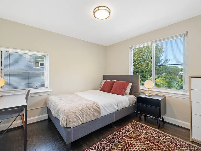 4227 E West Hwy — Photo 34