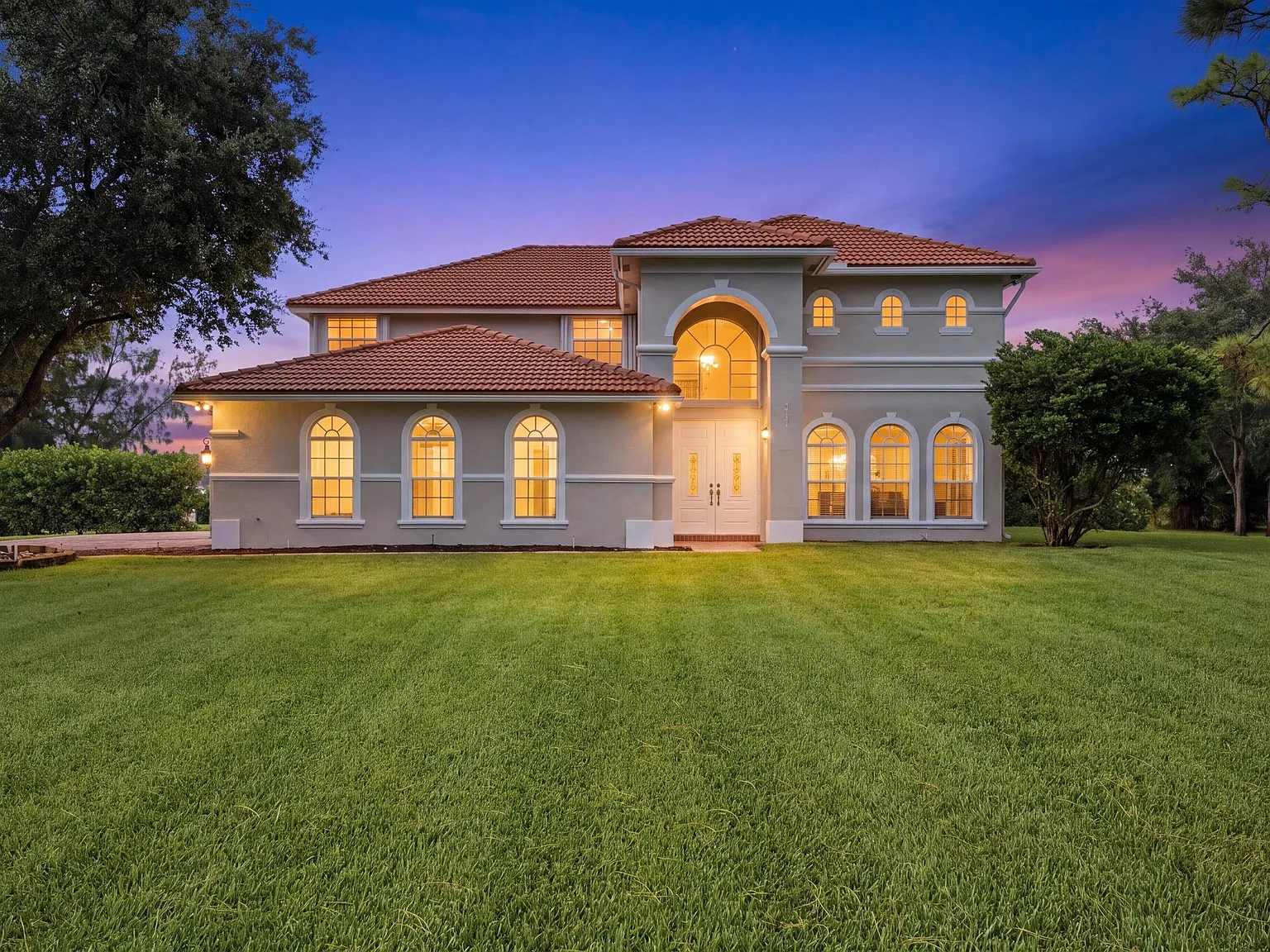 5 bed, 3.5 bath, 3674 sqft, $7,500 — Photo 1