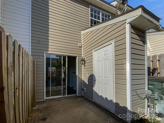 5th image of 6086 Cougar Ln
