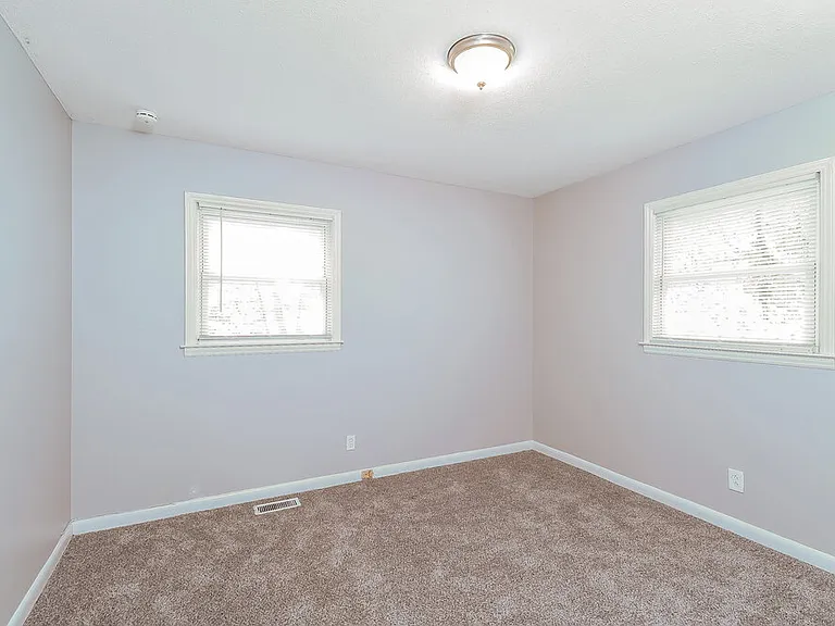 2910 Freida Ln — Photo 13