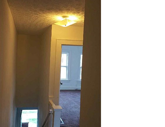 3rd image of 903 E Whittier St