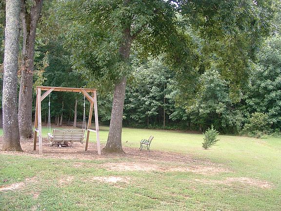 3rd image of 14 Brookwood Dr
