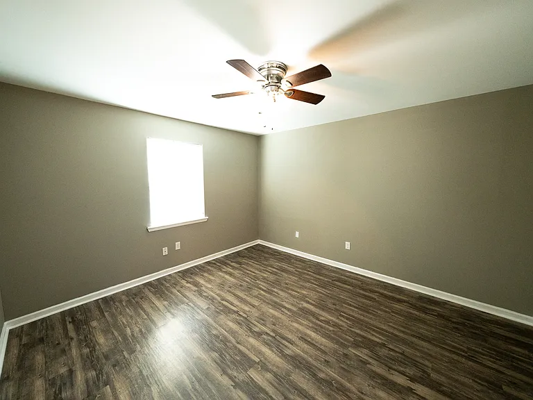 605 3rd Ave NE #605 — Photo 5