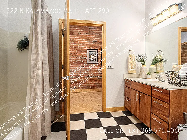222 N Kalamazoo Mall #290 — Photo 16