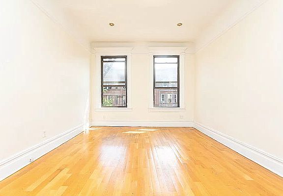3rd image of 1160 Dean St #4B