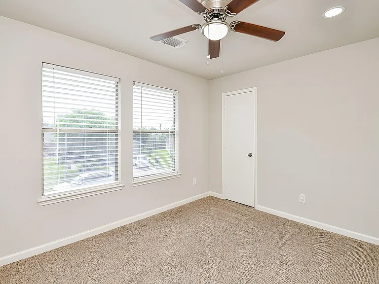 13410 Cricklewood Creek Ln — Photo 26
