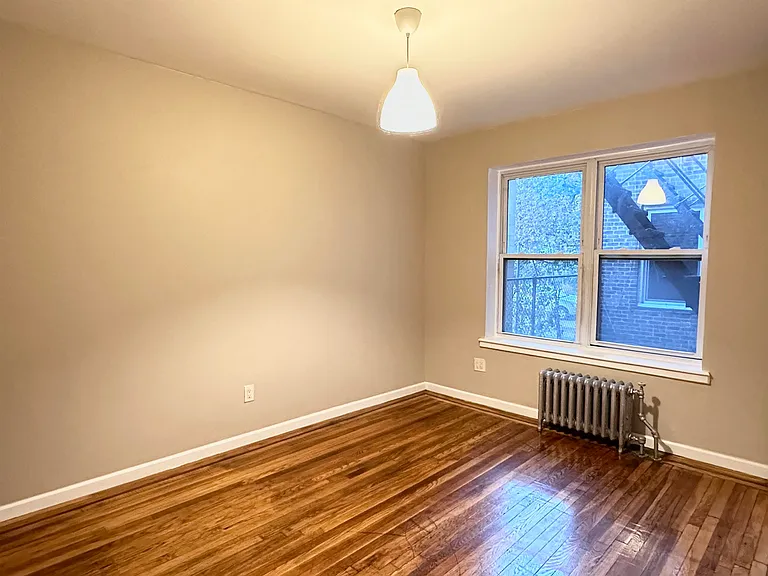 160 Vroom St #6 — Photo 4