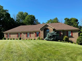 1004 Steeplechase Ct, Coxs Creek, KY 40013